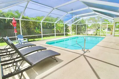 Image de Nouvelle liste! Belle, spacieuse maison de Port St Lucie avec piscine près de la plage de Jensen et de l'île Hutchinson