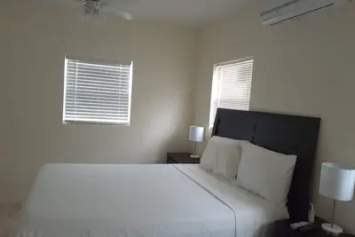 Image de A cozy and spacious 1 bedroom 1 bathroom home