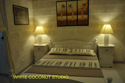Image de White Coconut Studio at Blue Ocean Cottage in Silver Sands