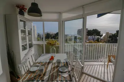 Image de Nouvelle vue mer ensoleillée proche de la plage