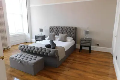 Image de Appartement spacieux et calme au coeur de Finnieston