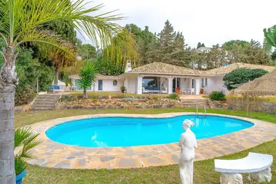 Image de Magnifique maison de vacances privée pour 6 personnes avec piscine privée, Wifi, Tv et patio