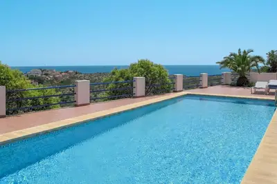 Image de Bel appartement avec piscine, climatisation, Wifi, Tv, terrasse, animaux admis et parking