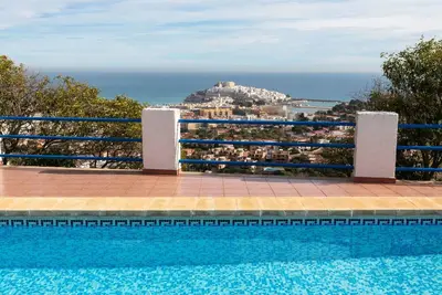 Image de Confortable appartement avec Wifi, climatisation, piscine, Tv, terrasse, animaux admis et parking