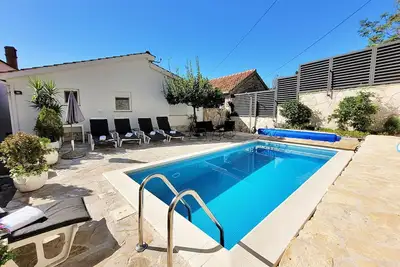 Image de Maison de vacances privée avec Wifi, climatisation, piscine privée, Tv, terrasse, parking