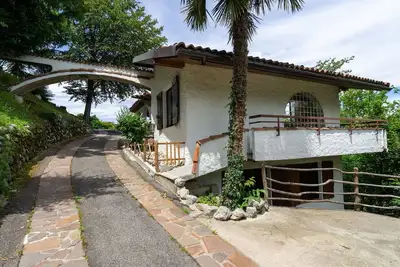 Image de Joli appartement dans une maison de vacances avec Tv, terrasse, animaux admis et parking