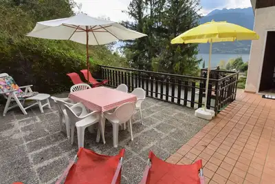 Image de Confortable appartement pour 14 personnes avec Tv, terrasse, animaux admis et parking