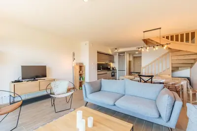 Image de 1er étage, vue panoramique, remise en forme, piscine, sauna, hammam, terrasse, parking, télévision