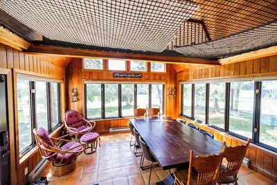Image de Rêve Cottage- w \/ plage et accès canal - apportez votre bateau
