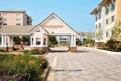 Image de Ocean Front Bldg Renove 2bdrm / 2 Plein Bain - Seapointe Village W / Private Beach
