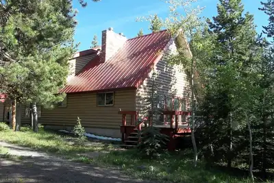 Image de 22 milles à Yellowstone ~ Bbq ~ Isolé ~ 2 acres ~ Ac partiel ~ Foyer extérieur