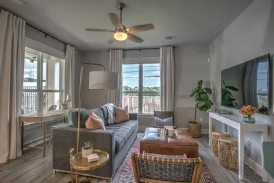 Image de Nouvelle construction luxueuse dans le quartier historique de Clarksville