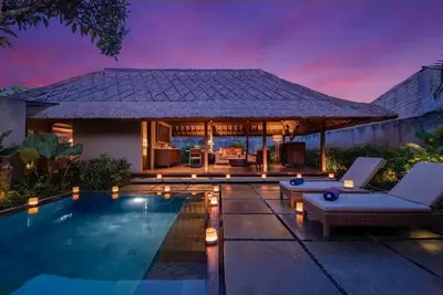 Image de 4 Bdr Villa avec piscine dans la région de Seminyak