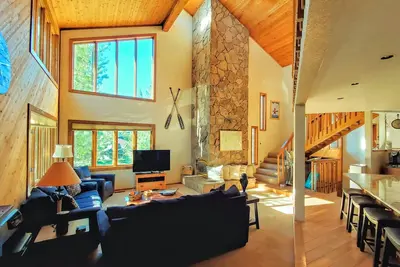 Image de ★ Retraite 6br spacieuse + Fort Rock Park | avec Sharc ★