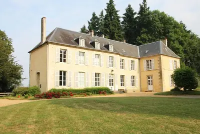 Image de Château élégant avec grand parc, animaux, cheminée, jeux, et tout confort dans le Perche