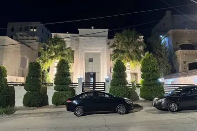 Image de Modern 500 sqm spacious Villa of Superb location for family use