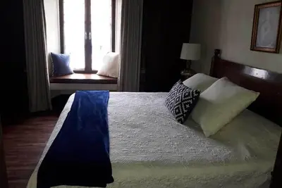 Image de Charmante maison coloniale, proche de tout!