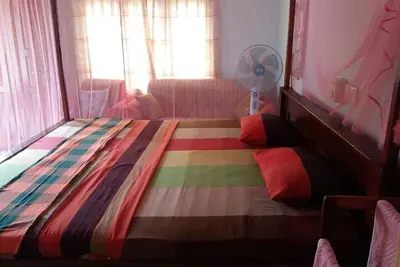 Image de Villa Surangi Hikkaduwa - Appartement à l'étage avec une chambre