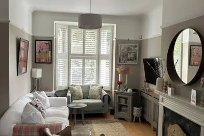 Image de Fab family home next to Victoria Park and close to the City, Mile End