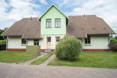 Image de Townhouse KĂĽstenhof 2b in the Baltic seaside resort of Wustrow