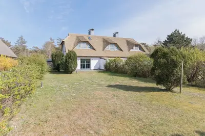 Image de End terraced house Swante Wustrow in the Baltic seaside resort of Wustrow
