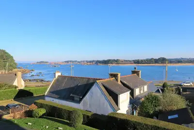 Image de Duplex 3* avec Balcon Vue Mer, WiFi et Parking au centre de Trégastel