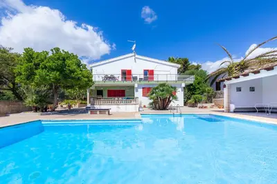 Image de Maison d'hôtes 'Es Pins' avec vue sur la mer, piscine partagée et Wi-Fi