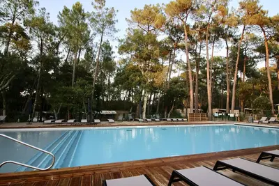 Image de Appartement dans une maison de vacances avec climatisation, Wifi, piscine, Tv, terrasse, parking