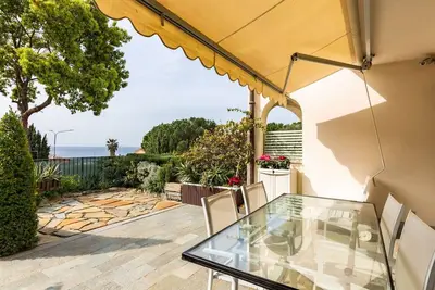 Bel appartement pour 6 personnes avec Wifi, Tv, terrasse, animaux admis et parking