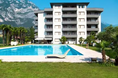 Image de Agréable appartement pour 4 personnes avec piscine, Wifi, Tv, balcon et parking