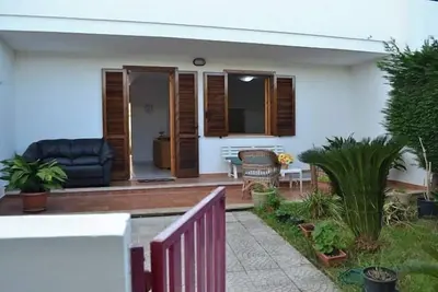 Charmant appartement de vacances \"Casa a Torre dell'Orso Pt55\" avec jardin