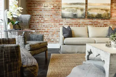 Image de Nouveau! ! ! Quartier des entrepôts de la Nouvelle-Orléans: Condo rustique moderne | 2 chambres 2 salles de bain