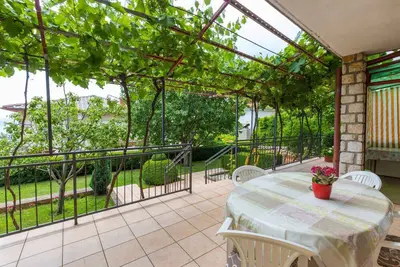 Image de Appartement de vacances avec terrasse et barbecue