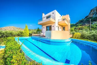 Image de Charites Villas - Villa Thalia - Piscine privée et vue magnifique sur la mer!