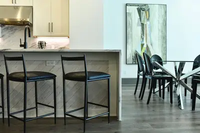 Image de Nouveau! ! ! New Orleans Warehouse District: Condo Penthouse moderne | 3 chambres 3 salles de bain