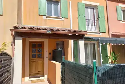 Image de Maison autonome et confortable avec terrasse de 20m², à l'Isle sur la Sorgue