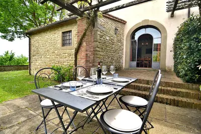 Image de Appartement classique dans une ferme toscane avec piscine dans la campagne florentine!