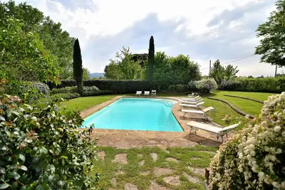 Image de Appartement dans villa toscane avec piscine dans la campagne florentine