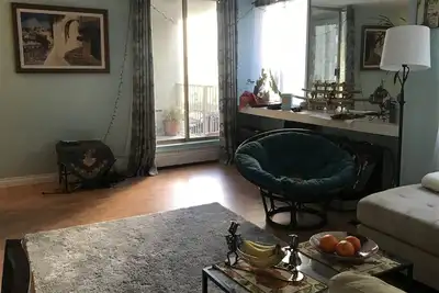 Image de Appartement entièrement meublé dans un quartier calme, emplacement idéal!