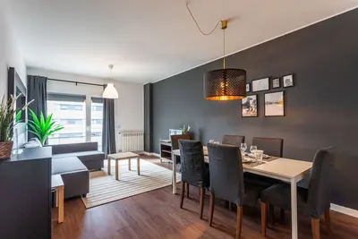 Image de Flh Expo Modern Flat with Balcony
