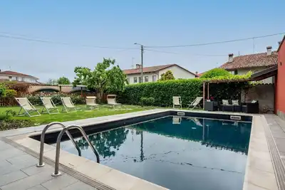 Image de Maison de vacances avec climatisation, piscine, Wifi, Tv, terrasse, animaux admis, parking
