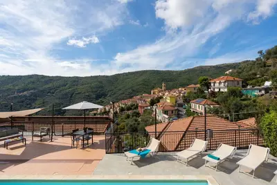 Image de Joli appartement pour 2 personnes avec Wifi, piscine, Tv, patio et vue panoramique