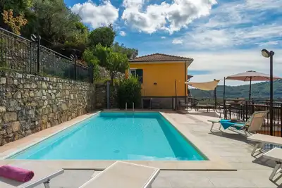 Image de Confortable appartement pour 6 personnes avec piscine, Wifi, Tv, patio et vue panoramique