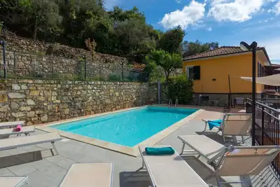 Image de Confortable appartement pour 18 personnes avec Wifi, piscine privée, Tv, patio et vue panoramique