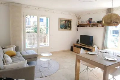 Image de Appartement premium climatisé 2 chbres dans résidence sécurisée avec piscine