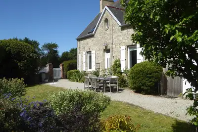 Image de Maison de charme en pierres de pays proche de la mer