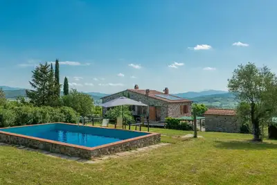 Image de Belle maison de vacances privée avec Wifi, piscine privée, Tv, patio, vue panoramique, parking