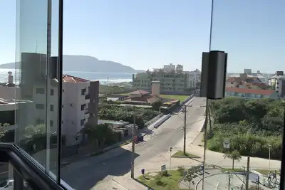 Image de Anglais Apt, à quelques pas de la mer, avec vue panoramique dont la mer