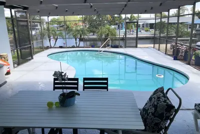 Image de Piscine, Poissons Du Quai, Kayak À Travers La Baie De Tampa!