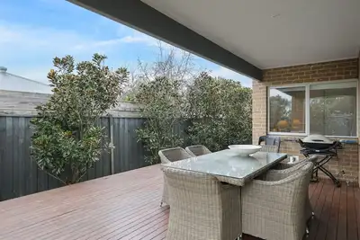 Rushmore Retreat - Cowes, Vic